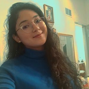 Meet your Posher, Stephanie nichole